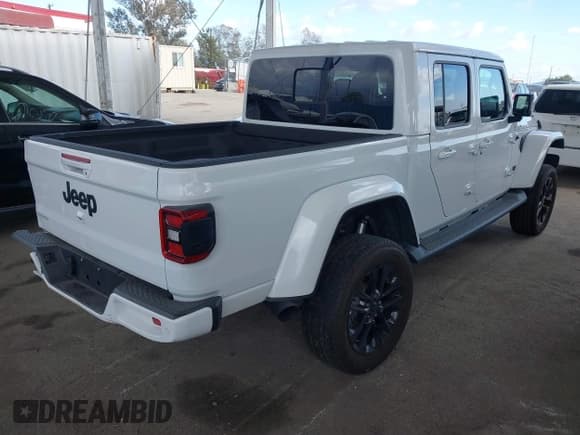 ✅ 2023 Jeep Gladiator Overland • VIN: 1C6HJTFG7PL543870 • Lot: 42056969. Listed on IAAI with 28,655 mi. Free auction sales archive from the USA and detailed vehicle history report at DreamBid. Image 4.