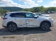 ✅ 2025 Nissan Rogue SV • VIN: 5N1BT3BB0SC858131 • Lot: 43298421. Listed on IAAI with 942 mi. Free auction sales archive from the USA and detailed vehicle history report at DreamBid. Image 13.