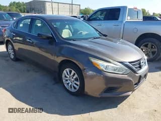 ✅ 2016 Nissan Altima S • VIN: 1N4AL3AP6GN318202 • Lot: 43552301. Listed on IAAI with 195,060 mi. Free auction sales archive from the USA and detailed vehicle history report at DreamBid. Image 1.