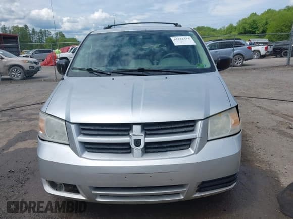 ✅ 2009 Dodge Grand Caravan SE • VIN: 1D8HN44E09B516847 • Lot: 42222476. Listed on IAAI with 190,090 mi. Free auction sales archive from the USA and detailed vehicle history report at DreamBid. Image 13.