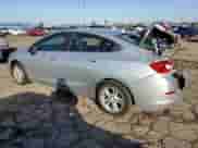 2017 Chevrolet Cruze LT z VIN 1G1BG5SE1H7241698, wystawiony jako Copart lot #71069535 z przebiegiem 92 403 mil mil oraz Czysty tytuł • Clean title. Historia ofert i sprzedaży dostępna na DreamBid. Obrazek 2.