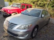 ✅ 2013 Hyundai Genesis 3.8L • VIN: KMHGC4DD0DU212773 • Lot: 43361984. Listed on IAAI with 135,632 mi. Free auction sales archive from the USA and detailed vehicle history report at DreamBid. Image 2.