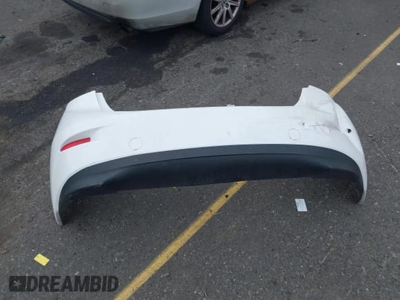 ✅ 2015 Mazda 3 i Touring • VIN: JM1BM1V73F1250988 • Lot: 43565311. Wystawiony na IAAI z przebiegiem 130 297 mil. Bezpłatny archiwum sprzedaży aukcyjnych z USA i szczegółowy raport historii pojazdu na DreamBid. Zdjęcie 12.