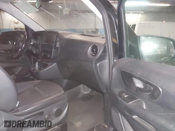 ✅ 2018 Mercedes-Benz Metris Passenger • VIN: WD4PG2EEXJ3395384 • Lot: 43877420. Listed on IAAI with 272,097 mi. Free auction sales archive from the USA and detailed vehicle history report at DreamBid. Image 5.