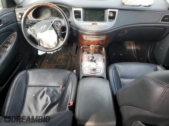 2011 Hyundai Genesis z VIN KMHGC4DF3BU119079, wystawiony jako Copart lot #71789764 z przebiegiem Nie podano mil oraz Szkoda całkowita • Salvage title. Historia ofert i sprzedaży dostępna na DreamBid. Obrazek 8.