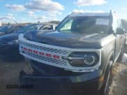 ✅ 2025 Ford Bronco Sport Heritage • VIN: 3FMCR9GN4SRE39810 • Lot: 43435366. Wystawiony na IAAI z przebiegiem 5 165 mil. Bezpłatny archiwum sprzedaży aukcyjnych z USA i szczegółowy raport historii pojazdu na DreamBid. Zdjęcie 6.