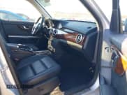 ✅ 2013 Mercedes-Benz GLK 350 • VIN: WDCGG8JB7DF987606 • Лот: 43801357. Опубликован ранее на IAAI с пробегом 195 822 миль. Бесплатный доступ к архиву аукционных продаж из США и подробный отчёт об истории автомобиля на DreamBid. Изображение 5.