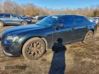 ✅ 2016 Chrysler 300 S • VIN: 2C3CCAGG8GH283108 • Lot: 95121545. Listed on Copart with 142,861 mi. Free auction sales archive from the USA and detailed vehicle history report at DreamBid. Image 1.