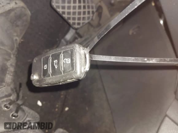 ✅ 2014 Volkswagen Jetta TDI • VIN: 3VWLL7AJ7EM383358 • Lot: 42902184. Listed on IAAI with 89,927 mi. Free auction sales archive from the USA and detailed vehicle history report at DreamBid. Image 11.