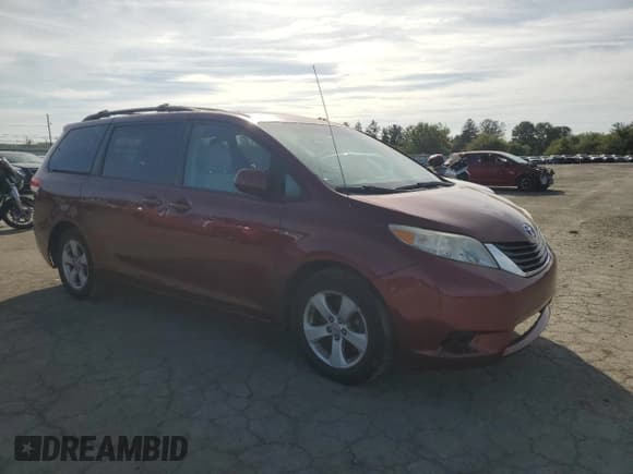 ✅ 2012 Toyota Sienna LE AAS • VIN: 5TDKK3DCXCS278253 • Lot: 82184965. Listed on Copart with 155,016 mi. Free auction sales archive from the USA and detailed vehicle history report at DreamBid. Image 4.