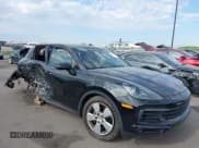 ✅ 2020 Porsche Cayenne • VIN: WP1AA2AY7LDA01031 • Lot: 42258014. Wystawiony na IAAI z przebiegiem 72 332 mil. Bezpłatny archiwum sprzedaży aukcyjnych z USA i szczegółowy raport historii pojazdu na DreamBid. Zdjęcie 1.