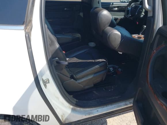 ✅ 2013 Chevrolet Traverse LTZ • VIN: 1GNKVLKD0DJ199425 • Lot: 43168344. Wystawiony na IAAI z przebiegiem 215 433 mil. Bezpłatny archiwum sprzedaży aukcyjnych z USA i szczegółowy raport historii pojazdu na DreamBid. Zdjęcie 8.