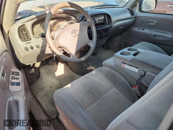 ✅ 2003 Toyota Tundra SR5 • VIN: 5TBKT44113S384598 • Lot: 86470105. Wystawiony na Copart z przebiegiem 344 208 mil. Bezpłatny archiwum sprzedaży aukcyjnych z USA i szczegółowy raport historii pojazdu na DreamBid. Zdjęcie 8.