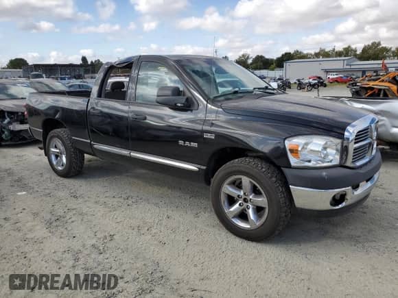 2008 Dodge 1500 SLT z VIN 1D7HU18278S571641, wystawiony jako Copart lot #71498874 z przebiegiem 131 247 mil mil oraz Szkoda całkowita • Salvage title. Historia ofert i sprzedaży dostępna na DreamBid. Obrazek 4.