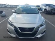 ✅ 2021 Nissan Versa SV • VIN: 3N1CN8EV6ML826462 • Lot: 43305688. Wystawiony na IAAI z przebiegiem 115 370 mil. Bezpłatny archiwum sprzedaży aukcyjnych z USA i szczegółowy raport historii pojazdu na DreamBid. Zdjęcie 13.