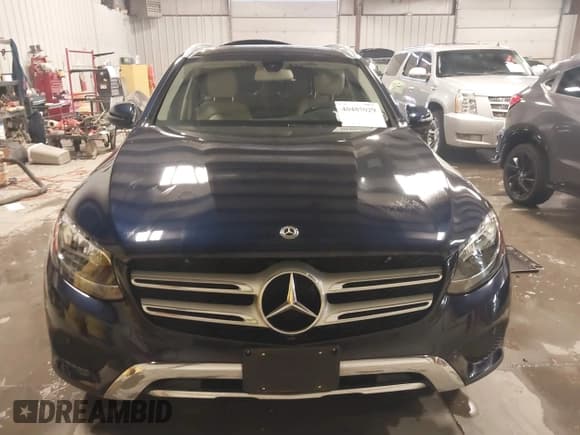 ✅ 2019 Mercedes-Benz GLC 300 • VIN: WDC0G4KB5KV123522 • Lot: 40485029. Wystawiony na IAAI z przebiegiem 48 685 mil. Bezpłatny archiwum sprzedaży aukcyjnych z USA i szczegółowy raport historii pojazdu na DreamBid. Zdjęcie 12.