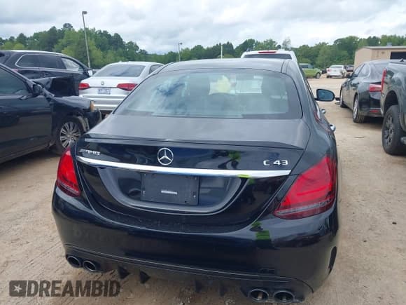 ✅ 2019 Mercedes-Benz C 43 AMG • VIN: 55SWF6EB0KU287879 • Lot: 42863581. Listed on IAAI with 61,392 mi. Free auction sales archive from the USA and detailed vehicle history report at DreamBid. Image 16.