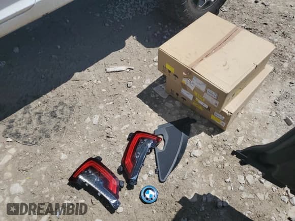 ✅ 2014 BMW i3 • VIN: WBY1Z4C57EV277133 • Lot: 53901285. Listed on Copart with 86,190 mi. Free auction sales archive from the USA and detailed vehicle history report at DreamBid. Image 13.