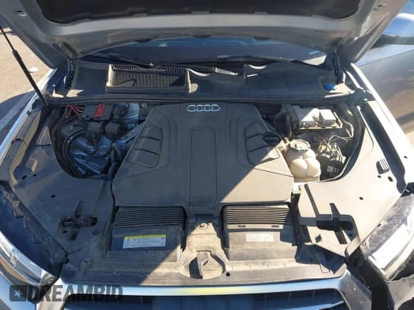 ✅ 2019 Audi Q7 Prestige • VIN: WA1VAAF7XKD012210 • Lot: 43487089. Listed on IAAI with 84,887 mi. Free auction sales archive from the USA and detailed vehicle history report at DreamBid. Image 10.