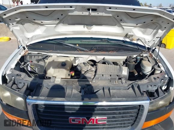 ✅ 2004 GMC Savana • VIN: 1GJGG25U241127181 • Lot: 43638559. Listed on IAAI with 292,294 mi. Free auction sales archive from the USA and detailed vehicle history report at DreamBid. Image 10.