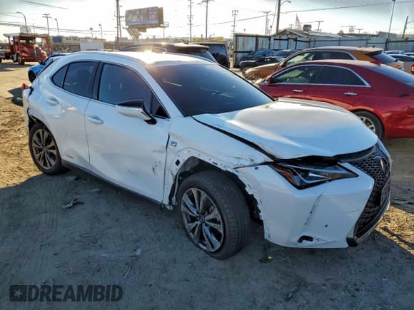 ✅ 2020 Lexus UX 250h F Sport • VIN: JTHE9JBH9L2035647 • Лот: 94720495. Опубликован ранее на Copart с пробегом 67 321 миль. Бесплатный доступ к архиву аукционных продаж из США и подробный отчёт об истории автомобиля на DreamBid. Изображение 4.