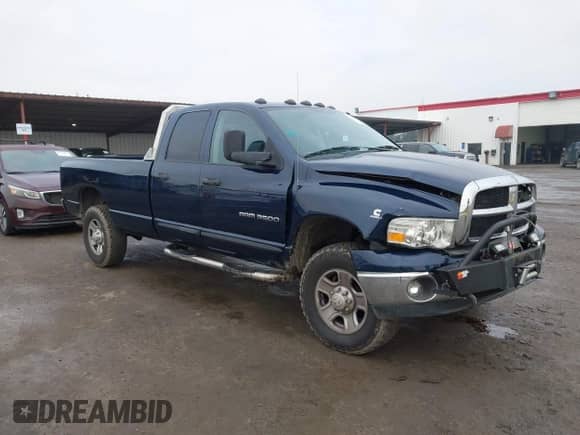 2005 Dodge 3500 SLT z VIN 3D7LS38C35G814451, wystawiony jako IAAI lot #41188892 z przebiegiem 247 468 mil mil oraz . Historia ofert i sprzedaży dostępna na DreamBid. Obrazek 1.