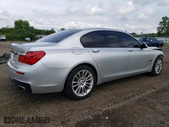 ✅ 2011 BMW 7 Series 750Li • VIN: WBAKB8C52BCY65205 • Lot: 66827495. Wystawiony na Copart z przebiegiem 96 168 mil. Bezpłatny archiwum sprzedaży aukcyjnych z USA i szczegółowy raport historii pojazdu na DreamBid. Zdjęcie 3.