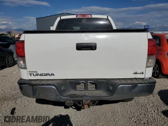 ✅ 2012 Toyota Tundra • VIN: 5TFDY5F10CX218930 • Lot: 70060405. Wystawiony na Copart z przebiegiem 250 953 mil. Bezpłatny archiwum sprzedaży aukcyjnych z USA i szczegółowy raport historii pojazdu na DreamBid. Zdjęcie 6.