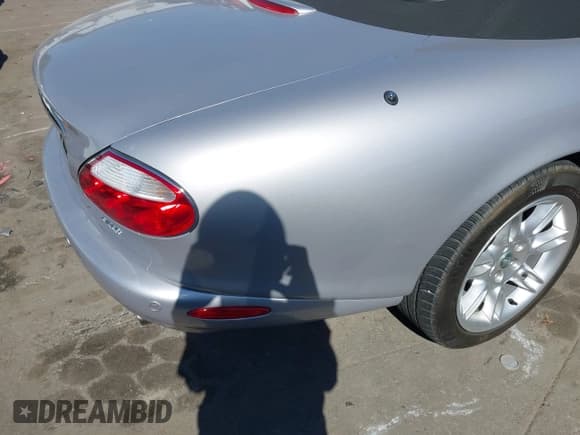 ✅ 2001 Jaguar XK • VIN: SAJDA42C91NA18938 • Lot: 43357157. Wystawiony na IAAI z przebiegiem 59 683 mil. Bezpłatny archiwum sprzedaży aukcyjnych z USA i szczegółowy raport historii pojazdu na DreamBid. Zdjęcie 6.