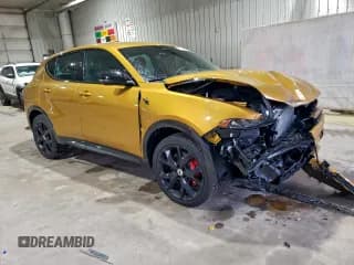 ✅ 2024 Dodge Hornet R/T • VIN: ZACPDFCW5R3A22709 • Lot: 94219985. Listed on Copart with 393 mi. Free auction sales archive from the USA and detailed vehicle history report at DreamBid. Image 4.