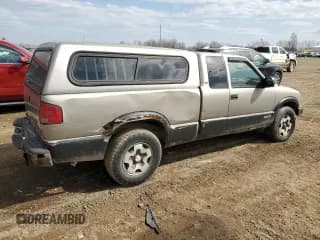 ✅ 1999 Chevrolet S-10 LS • VIN: 1GCDT19X1X8201870 • Лот: 49595355. Опубликован ранее на Copart с пробегом 98 268 миль. Бесплатный доступ к архиву аукционных продаж из США и подробный отчёт об истории автомобиля на DreamBid. Изображение 3.