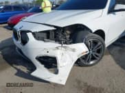 ✅ 2021 BMW 2 Series 228i • VIN: WBA53AK09M7H30650 • Lot: 42043390. Wystawiony na IAAI z przebiegiem 89 611 mil. Bezpłatny archiwum sprzedaży aukcyjnych z USA i szczegółowy raport historii pojazdu na DreamBid. Zdjęcie 6.