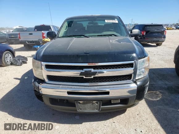 ✅ 2011 Chevrolet Silverado 1500 Work Truck • VIN: 1GCRCPEX1BZ276117 • Lot: 92023915. Wystawiony na Copart z przebiegiem Nie podano. Bezpłatny archiwum sprzedaży aukcyjnych z USA i szczegółowy raport historii pojazdu na DreamBid. Zdjęcie 5.