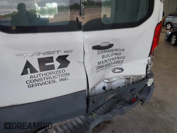 ✅ 2016 Ford Transit Cargo • VIN: 1FTYE1ZM6GKB18181 • Lot: 42951399. Wystawiony na IAAI z przebiegiem 281 890 mil. Bezpłatny archiwum sprzedaży aukcyjnych z USA i szczegółowy raport historii pojazdu na DreamBid. Zdjęcie 6.