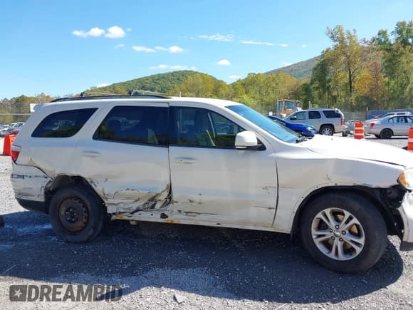 ✅ 2011 Dodge Durango Crew • VIN: 1D4RE4GG2BC693581 • Lot: 43361693. Wystawiony na IAAI z przebiegiem 190 509 mil. Bezpłatny archiwum sprzedaży aukcyjnych z USA i szczegółowy raport historii pojazdu na DreamBid. Zdjęcie 18.