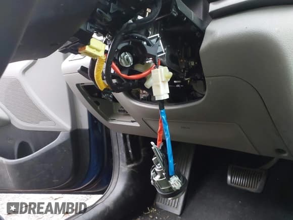 ✅ 2017 Hyundai Elantra SE • VIN: 5NPD74LF5HH104289 • Lot: 43802691. Listed on IAAI with 186,402 mi. Free auction sales archive from the USA and detailed vehicle history report at DreamBid. Image 14.