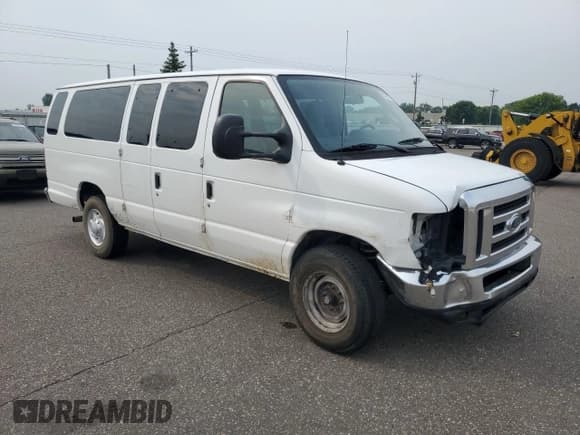 ✅ 2009 Ford Econoline Passenger XL • VIN: 1FBSS31L99DA65162 • Lot: 60298725. Listed on Copart with 93,634 mi. Free auction sales archive from the USA and detailed vehicle history report at DreamBid. Image 4.