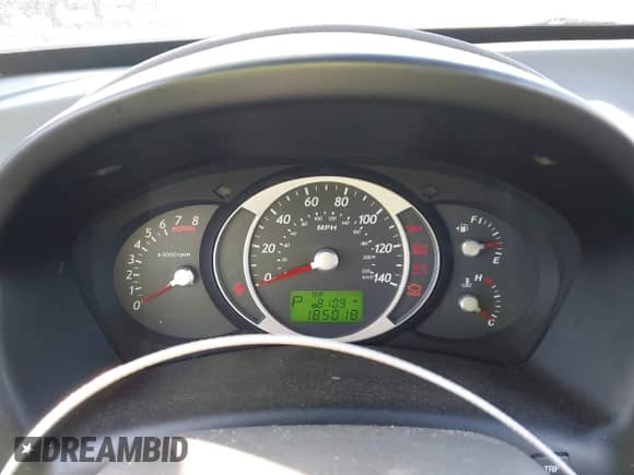 2008 Hyundai Tucson GLS with VIN KM8JM12B48U734055, listed as a IAAI auction lot 43557135 with 185,018 mi miles and . Bid and sale history available at DreamBid. Image 7.