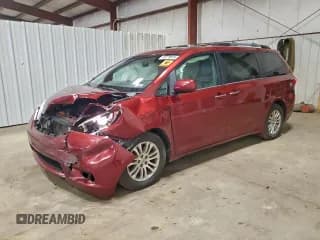 ✅ 2015 Toyota Sienna XLE • VIN: 5TDYK3DC9FS541539 • Lot: 93770655. Listed on Copart with 95,598 mi. Free auction sales archive from the USA and detailed vehicle history report at DreamBid. Image 1.