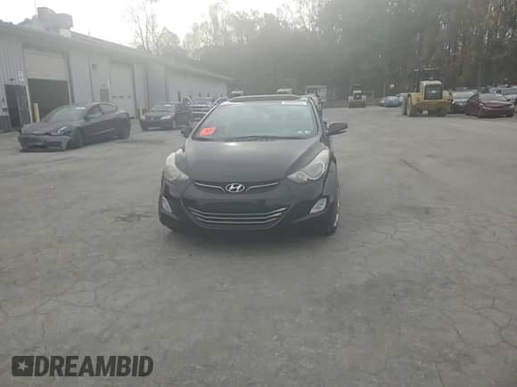 2013 Hyundai Elantra GLS z VIN KMHDH4AE6DU757393, wystawiony jako Copart lot #89880155 z przebiegiem Nie podano mil oraz Szkoda całkowita • Salvage title. Historia ofert i sprzedaży dostępna na DreamBid. Obrazek 13.