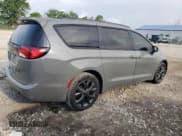 ✅ 2020 Chrysler Pacifica Touring L Plus • VIN: 2C4RC1EG8LR190408 • Лот: 65575815. Опубликован ранее на Copart с пробегом 100 966 миль. Бесплатный доступ к архиву аукционных продаж из США и подробный отчёт об истории автомобиля на DreamBid. Изображение 3.