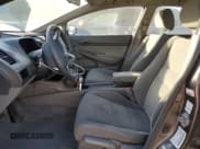 ✅ 2010 Honda Civic DX-G • VIN: 2HGFA1F47AH039576 • Лот: 85690385. Опубликован ранее на Copart с пробегом 213 246 миль. Бесплатный доступ к архиву аукционных продаж из США и подробный отчёт об истории автомобиля на DreamBid. Изображение 7.