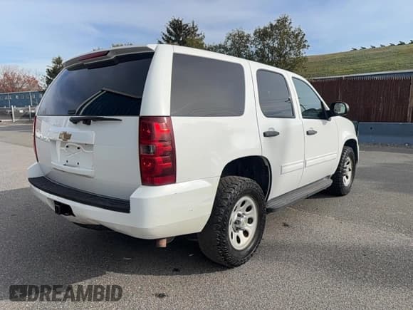 ✅ 2013 Chevrolet Tahoe Commercial • VIN: 1GNSK2E08DR336513 • Lot: 92187665. Wystawiony na Copart z przebiegiem 54 514 mil. Bezpłatny archiwum sprzedaży aukcyjnych z USA i szczegółowy raport historii pojazdu na DreamBid. Zdjęcie 4.