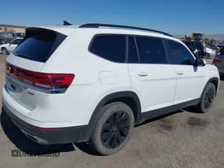 ✅ 2024 Volkswagen Atlas SE • VIN: 1V2KR2CA0RC587311 • Лот: 43524768. Опубликован ранее на IAAI с пробегом 35 854 миль. Бесплатный доступ к архиву аукционных продаж из США и подробный отчёт об истории автомобиля на DreamBid. Изображение 4.