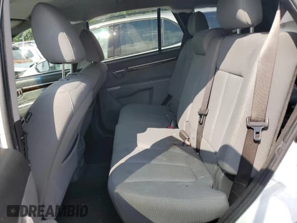 ✅ 2012 Hyundai Santa Fe GLS • VIN: 5XYZG3AB9CG141569 • Lot: 64168254. Listed on Copart with 138,293 mi. Free auction sales archive from the USA and detailed vehicle history report at DreamBid. Image 11.