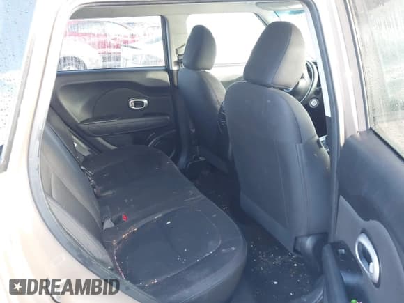 ✅ 2015 Kia Soul • VIN: KNDJN2A24F7168323 • Лот: 43610222. Опубликован ранее на IAAI с пробегом 106 023 миль. Бесплатный доступ к архиву аукционных продаж из США и подробный отчёт об истории автомобиля на DreamBid. Изображение 8.