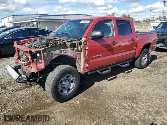 ✅ 2013 Toyota Tacoma PreRunner • VIN: 3TMJU4GN0DM152056 • Лот: 92695345. Опубликован ранее на Copart с пробегом 150 386 миль. Бесплатный доступ к архиву аукционных продаж из США и подробный отчёт об истории автомобиля на DreamBid. Изображение 1.