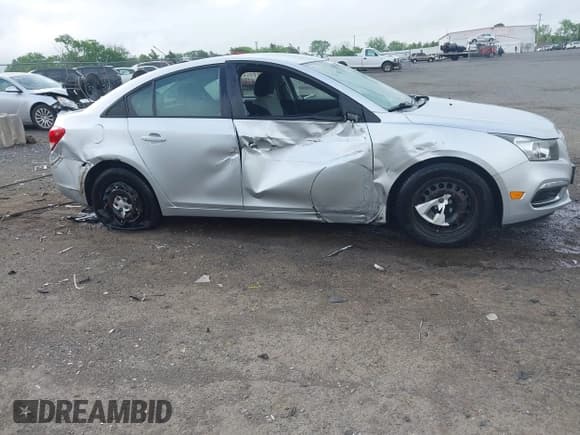 ✅ 2016 Chevrolet Cruze LS • VIN: 1G1PB5SH0G7204753 • Lot: 42186300. Listed on IAAI with 132,006 mi. Free auction sales archive from the USA and detailed vehicle history report at DreamBid. Image 6.