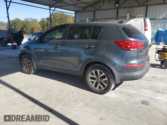 ✅ 2015 Kia Sportage LX • VIN: KNDPB3AC3F7693505 • Lot: 92536285. Listed on Copart with 101,967 mi. Free auction sales archive from the USA and detailed vehicle history report at DreamBid. Image 2.