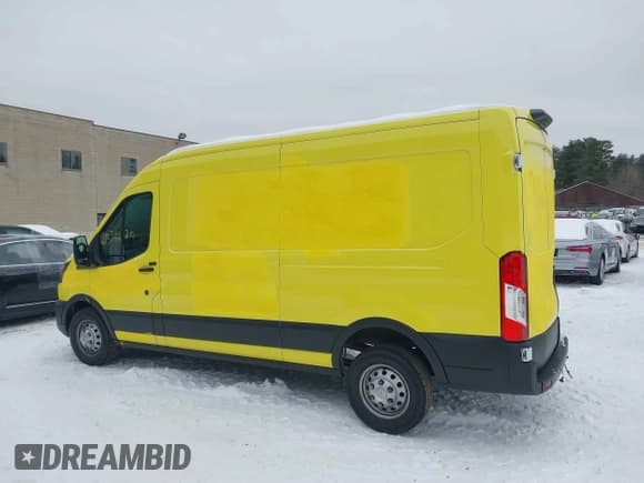 ✅ 2023 Ford Transit Cargo • VIN: 1FTBR2C81PKB94435 • Lot: 41374220. Wystawiony na IAAI z przebiegiem 18 232 mil. Bezpłatny archiwum sprzedaży aukcyjnych z USA i szczegółowy raport historii pojazdu na DreamBid. Zdjęcie 14.